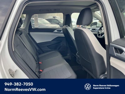 2025 Volkswagen Taos SE