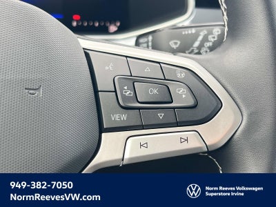 2025 Volkswagen Taos SE