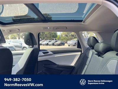 2025 Volkswagen Taos SE