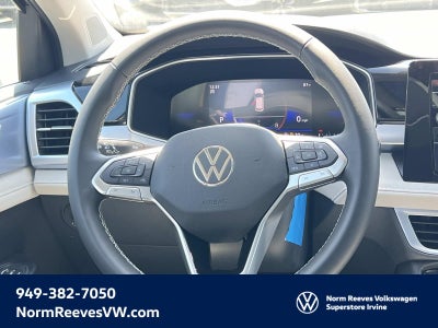 2025 Volkswagen Taos SE