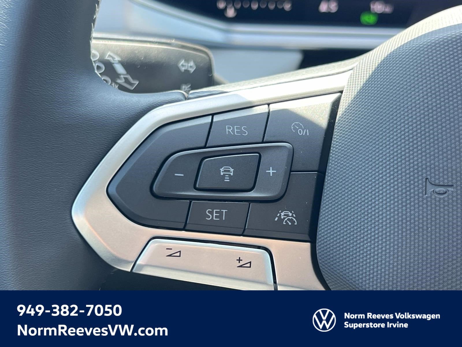 2025 Volkswagen Taos SE