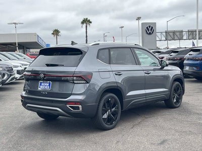 2026 Volkswagen Taos SE