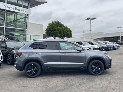 2026 Volkswagen Taos SE