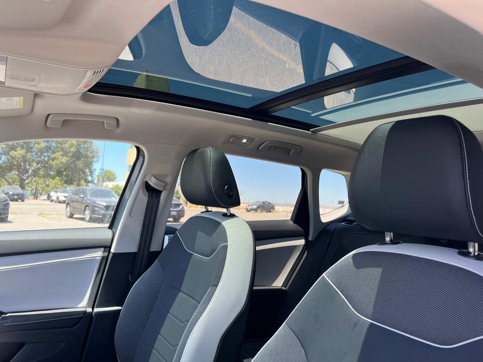 2025 Volkswagen Taos SE