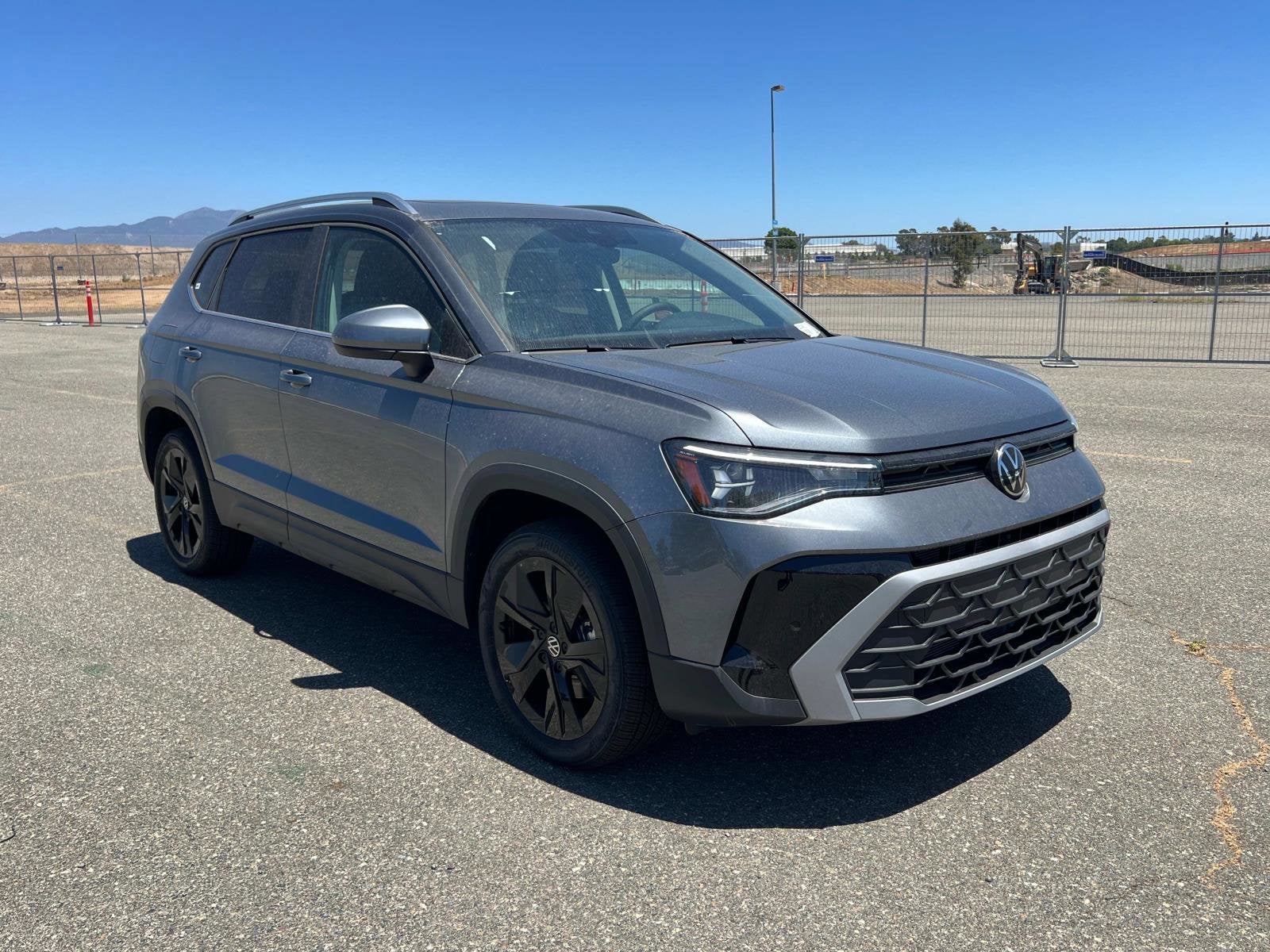 2025 Volkswagen Taos SE