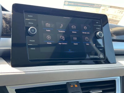 2025 Volkswagen Taos SE