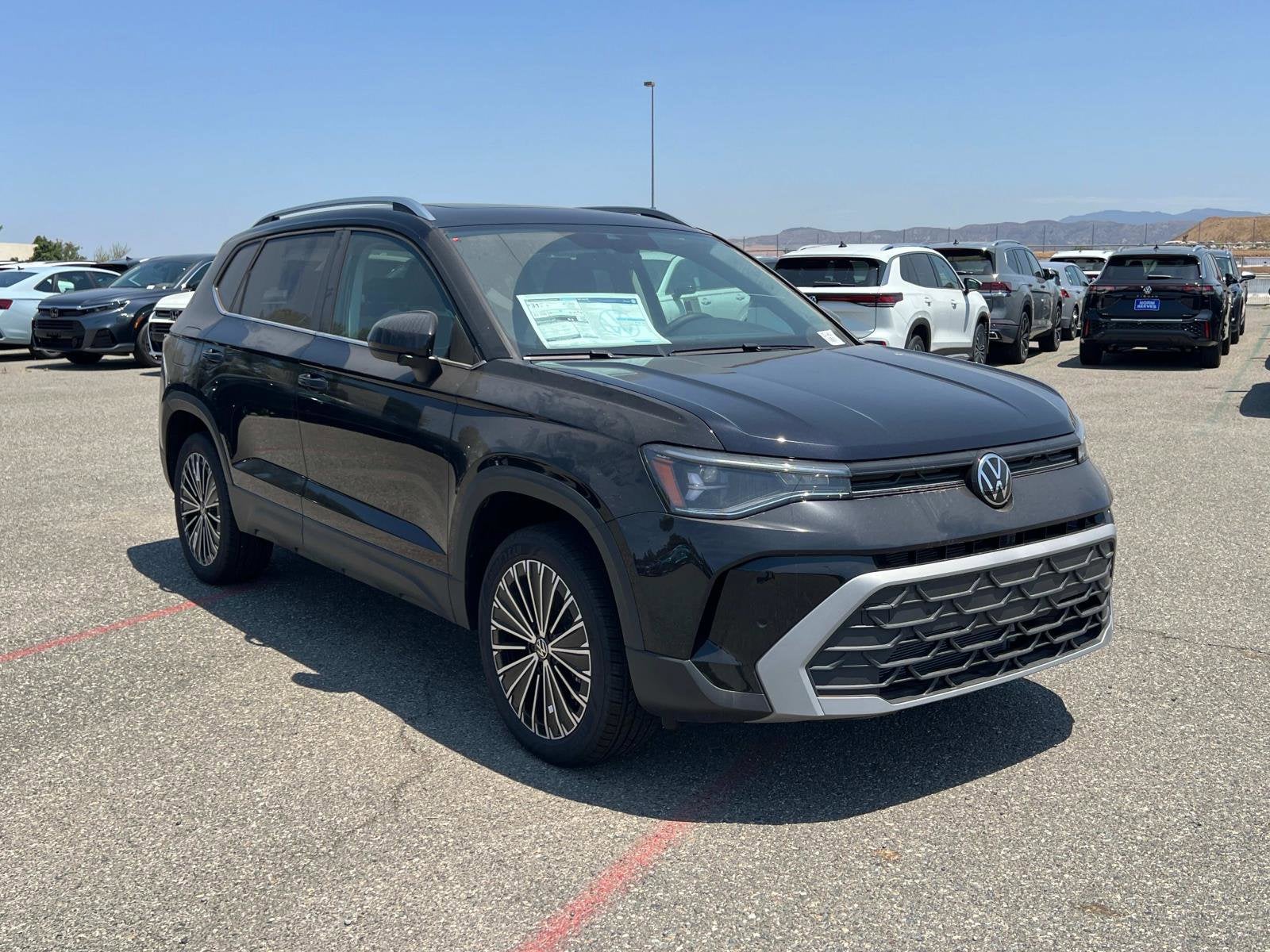 2025 Volkswagen Taos SE