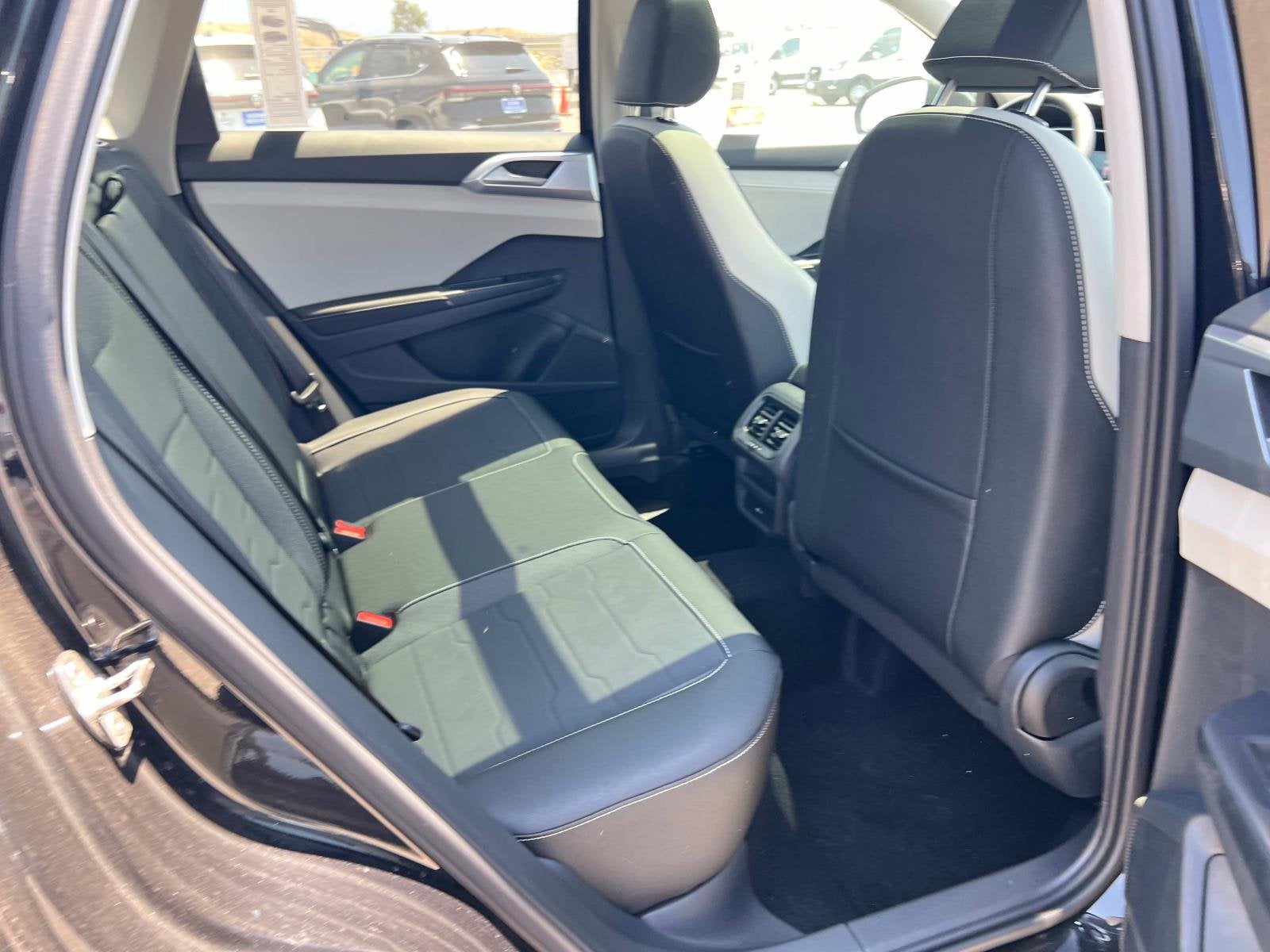 2025 Volkswagen Taos SE