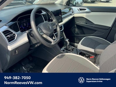 2025 Volkswagen Taos SE