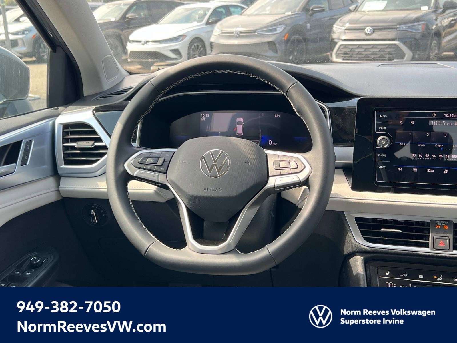 2025 Volkswagen Taos SE