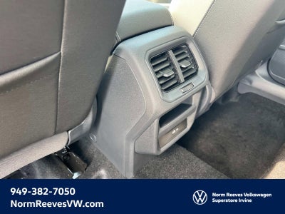 2025 Volkswagen Taos SE