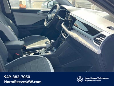 2025 Volkswagen Taos SE