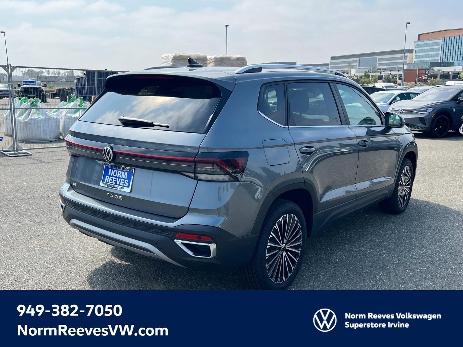 2025 Volkswagen Taos SE