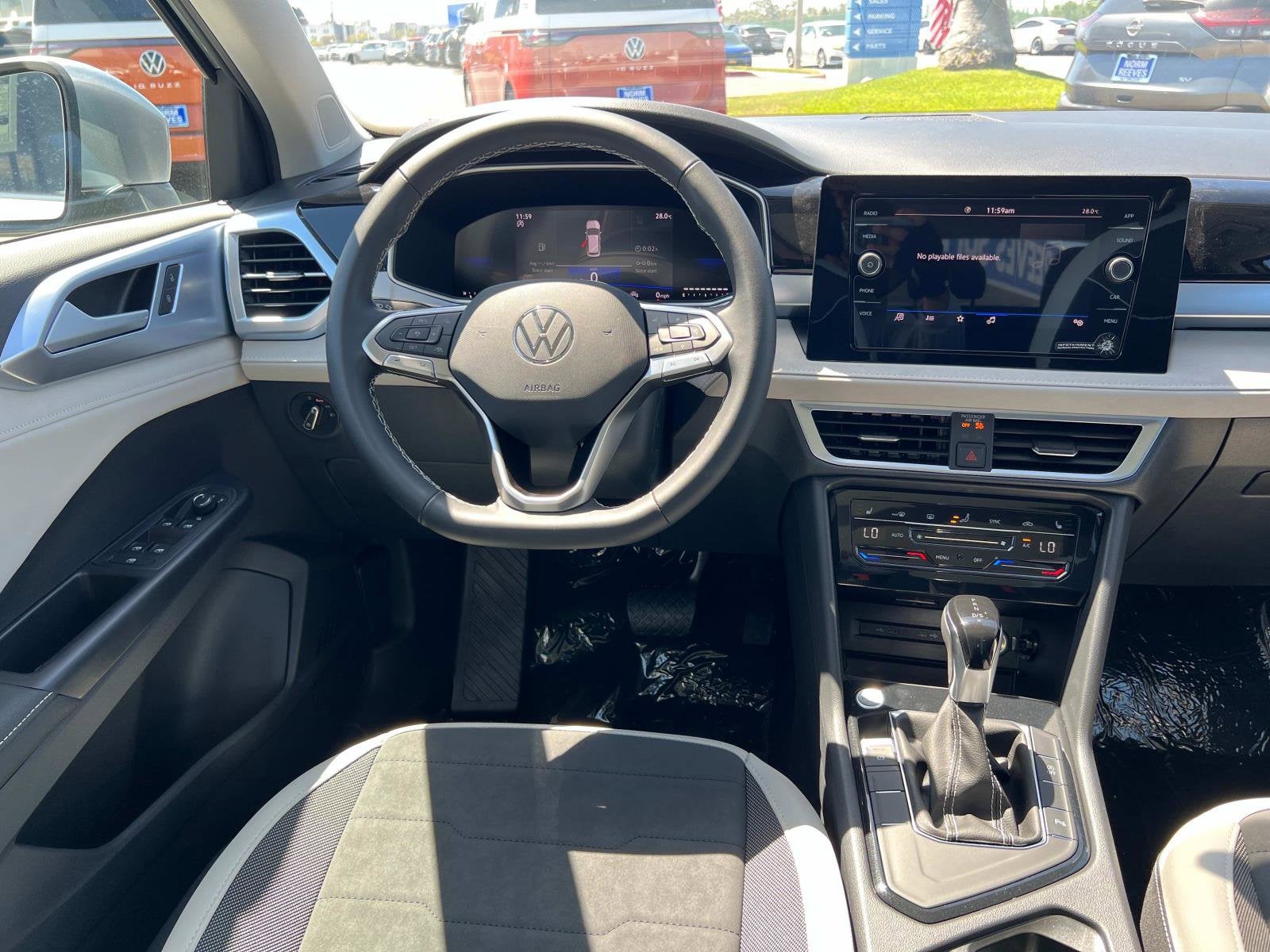 2025 Volkswagen Taos SE