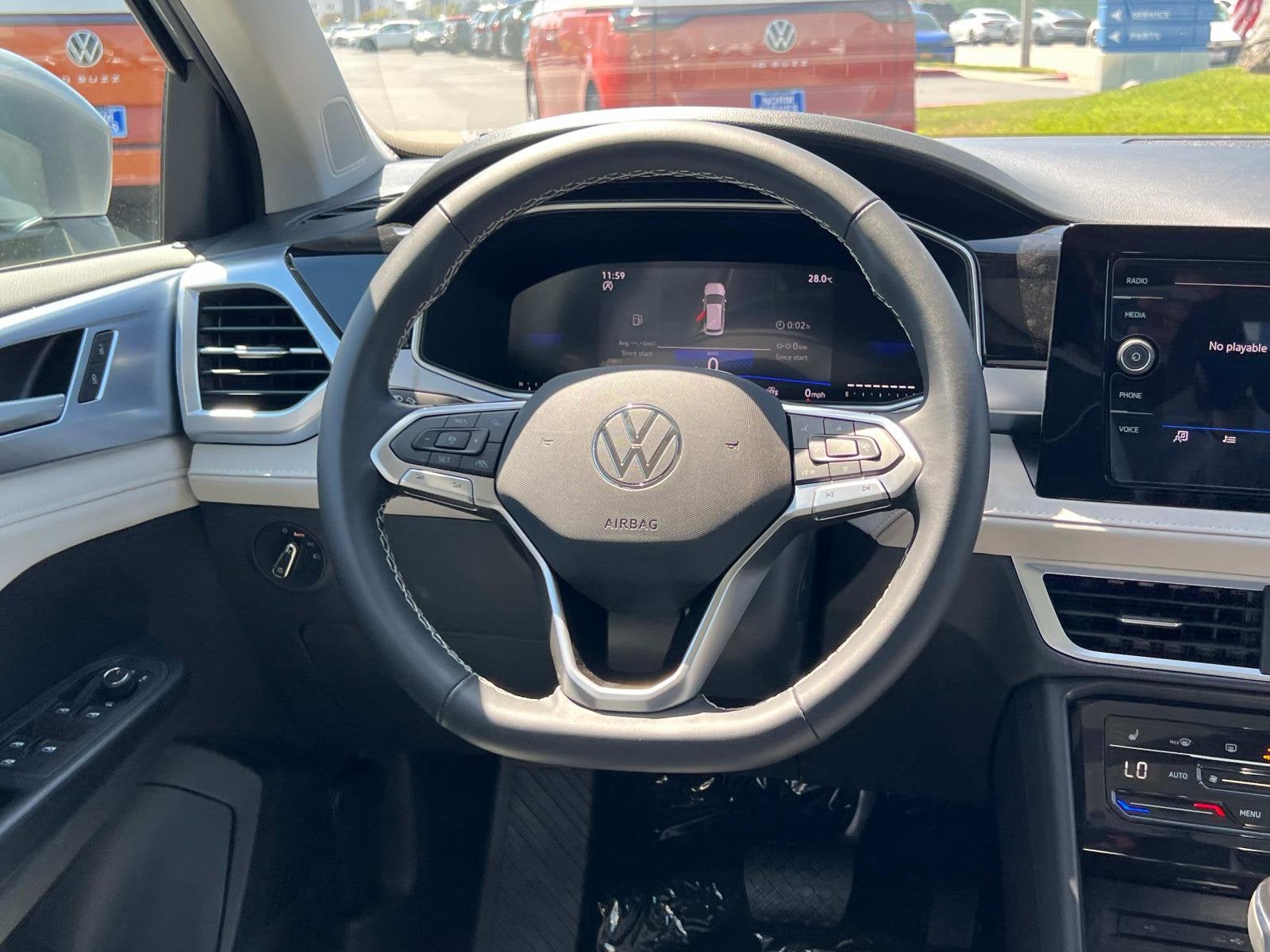 2025 Volkswagen Taos SE