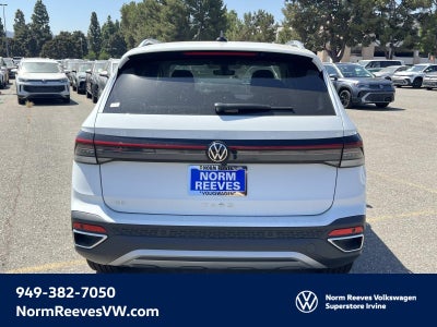 2025 Volkswagen Taos SE