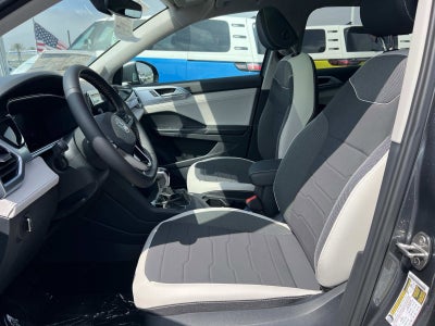 2025 Volkswagen Taos SE