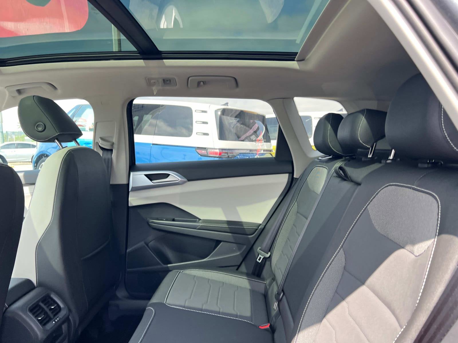 2025 Volkswagen Taos SE