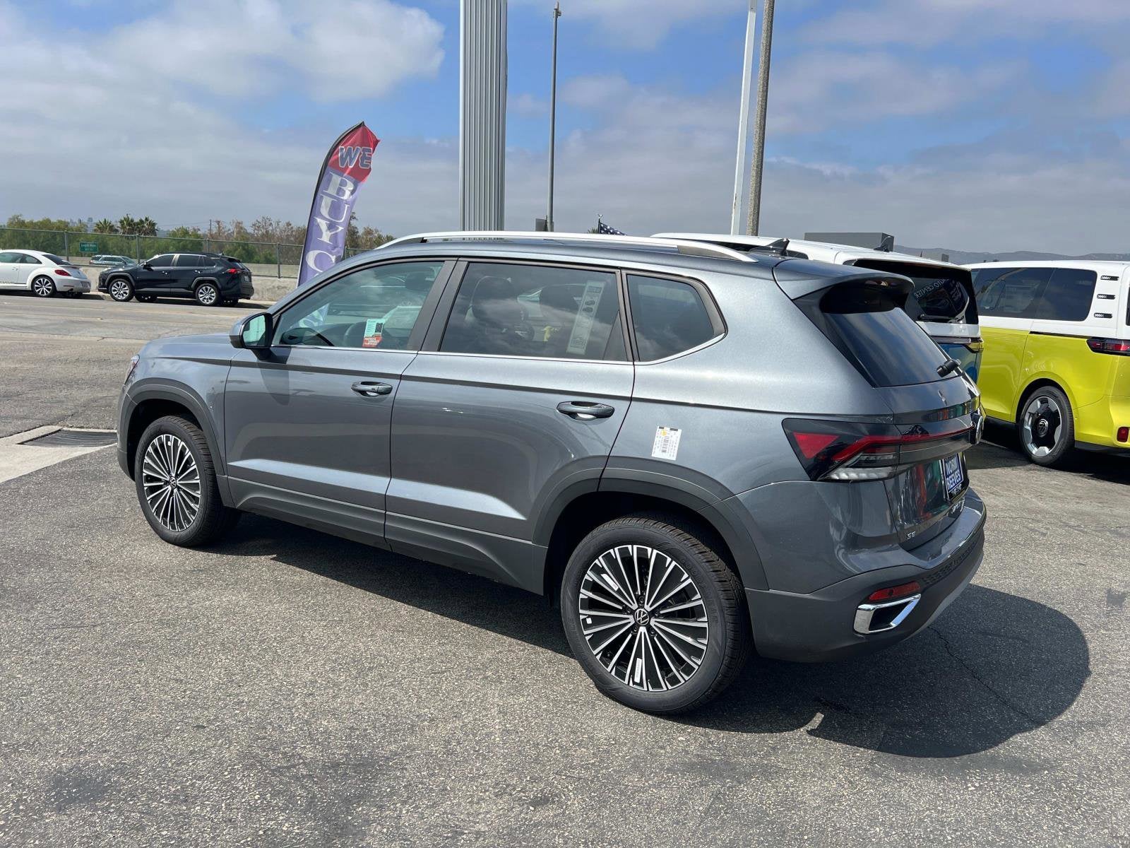 2025 Volkswagen Taos SE