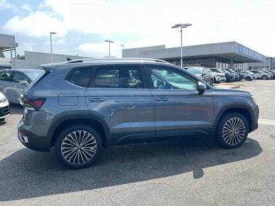 2025 Volkswagen Taos SE