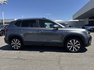 2023 Volkswagen Taos SE
