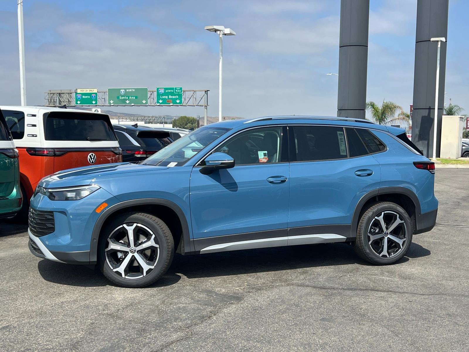 2025 Volkswagen Tiguan SE