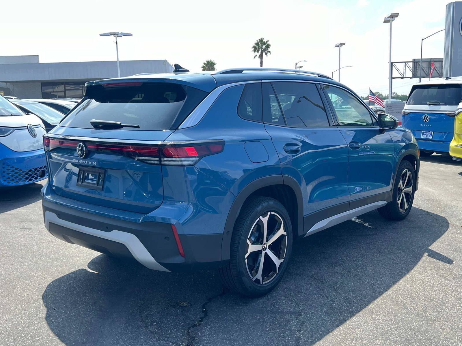 2025 Volkswagen Tiguan SE