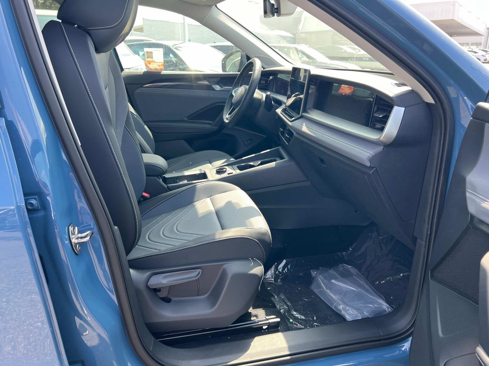 2025 Volkswagen Tiguan SE