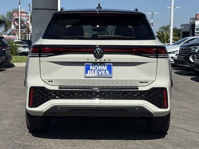 2026 Volkswagen Tiguan SE R-Line Black