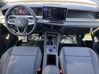 2026 Volkswagen Tiguan SE R-Line Black