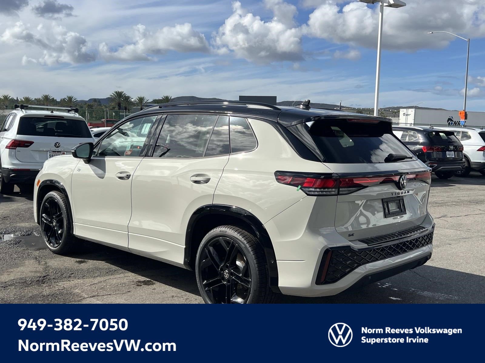 2026 Volkswagen Tiguan SE R-Line Black