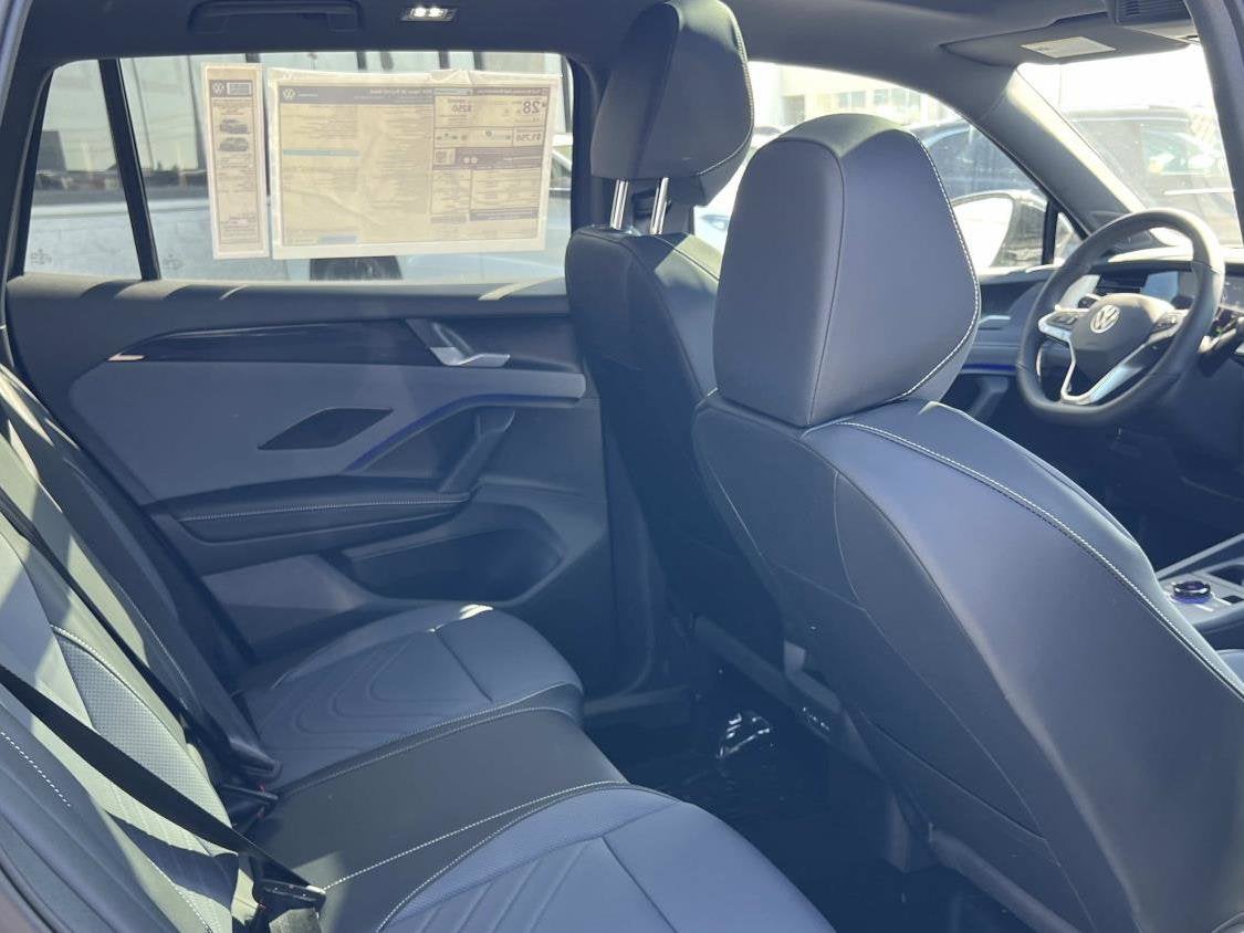 2026 Volkswagen Tiguan SE R-Line Black