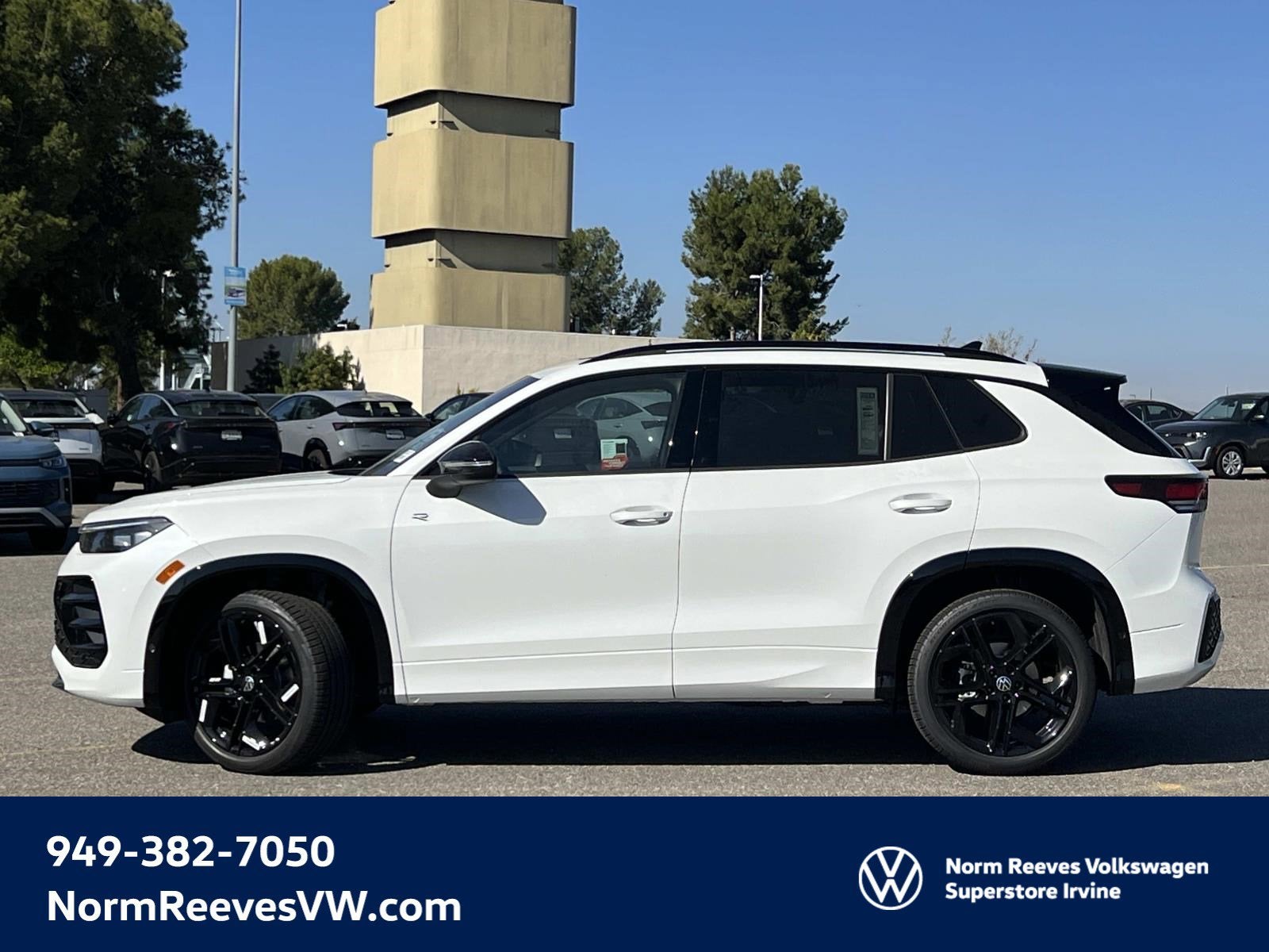 2026 Volkswagen Tiguan SE R-Line Black