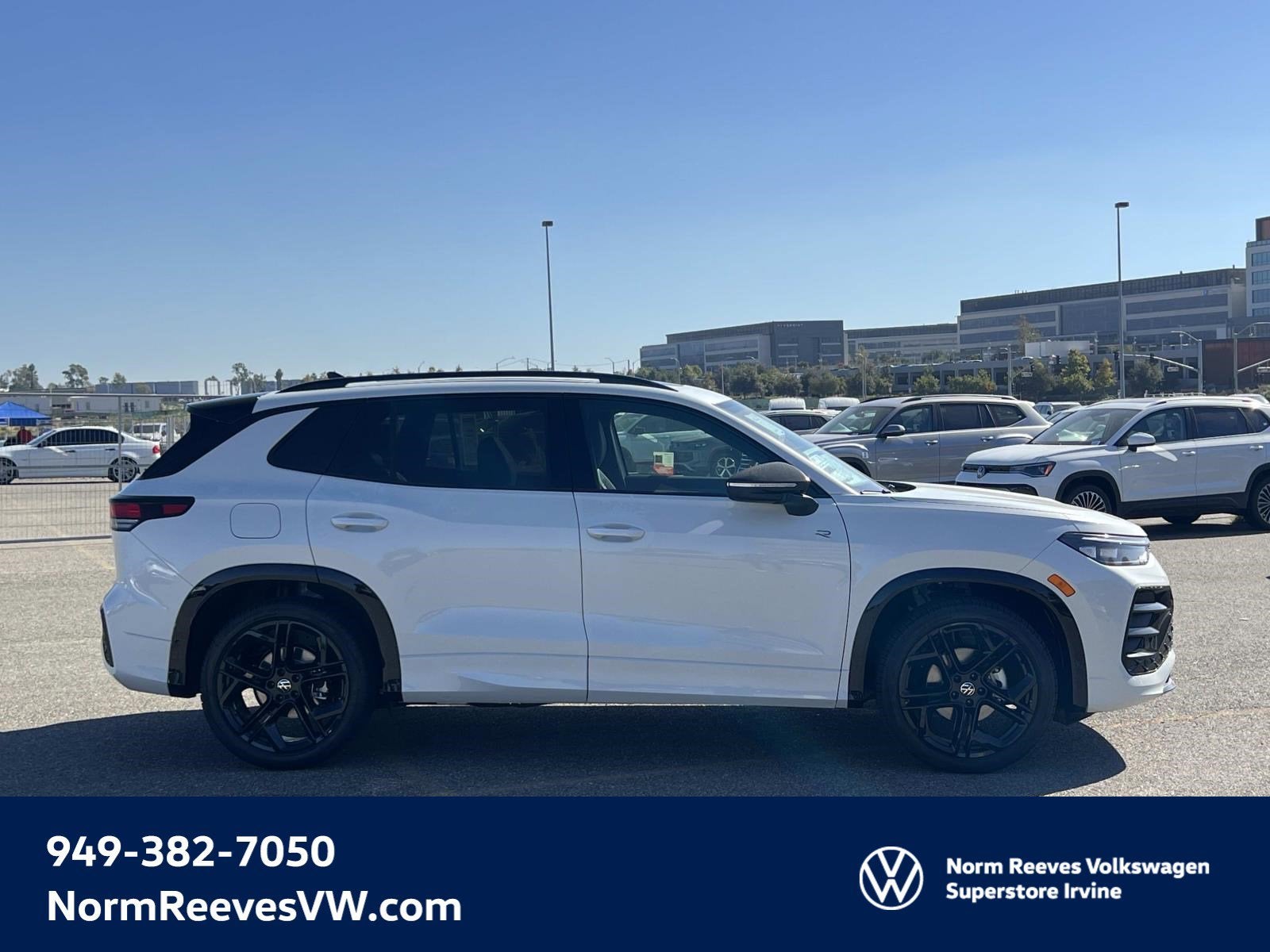 2026 Volkswagen Tiguan SE R-Line Black