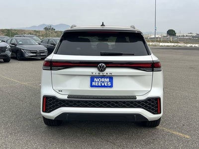 2026 Volkswagen Tiguan SE R-Line Black