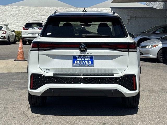 2026 Volkswagen Tiguan SE R-Line Black