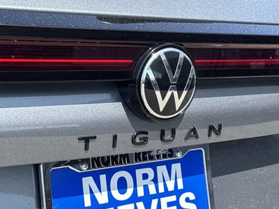 2026 Volkswagen Tiguan SE R-Line Black