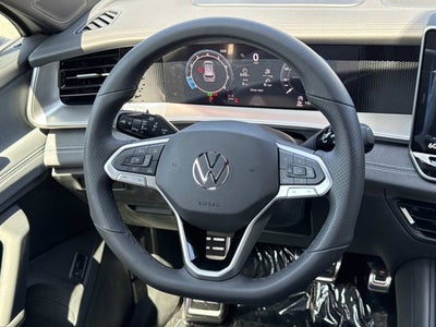 2026 Volkswagen Tiguan SE R-Line Black