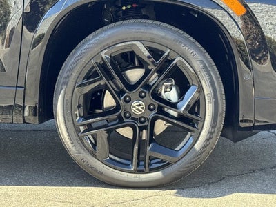 2026 Volkswagen Tiguan SE R-Line Black
