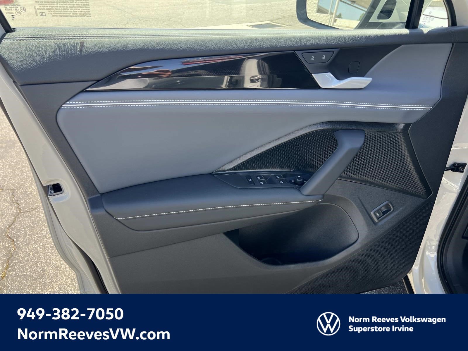 2025 Volkswagen Tiguan Base