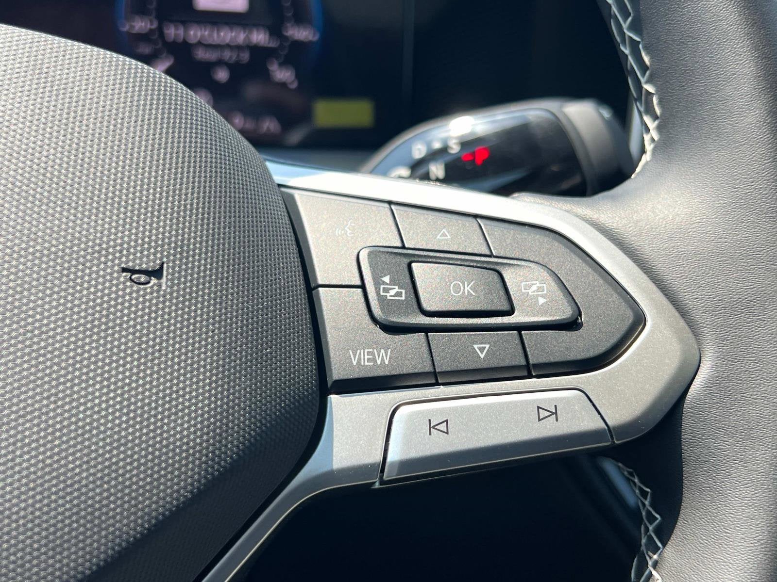 2025 Volkswagen Tiguan SE