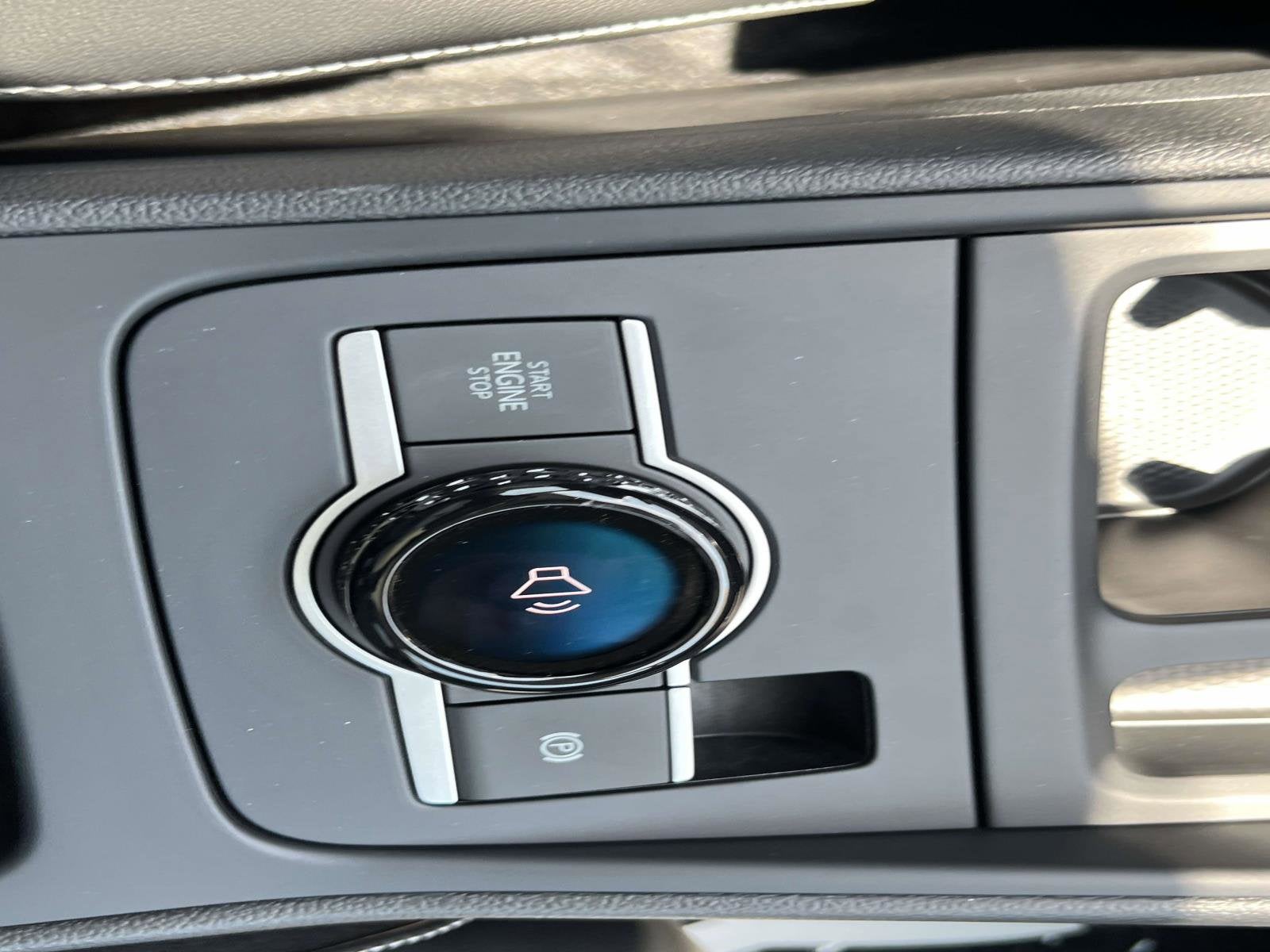 2025 Volkswagen Tiguan SE