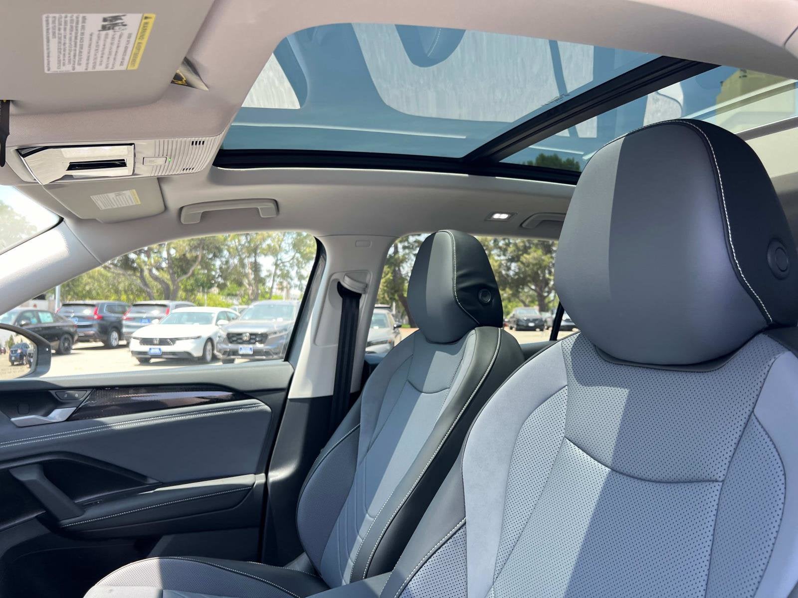 2025 Volkswagen Tiguan SE