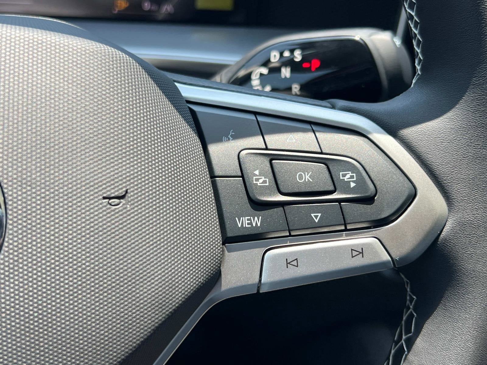 2025 Volkswagen Tiguan SE