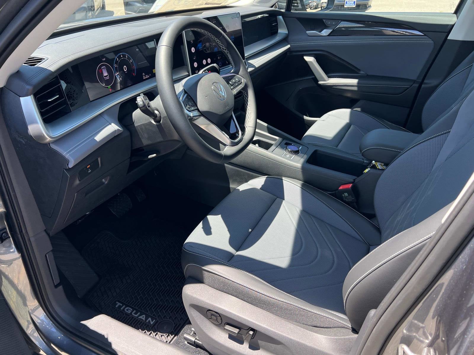 2025 Volkswagen Tiguan SE