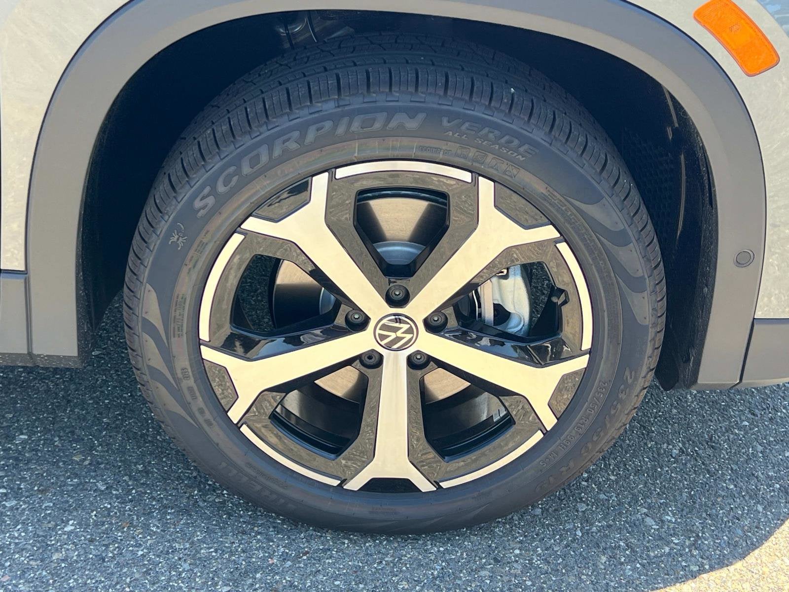 2025 Volkswagen Tiguan SE