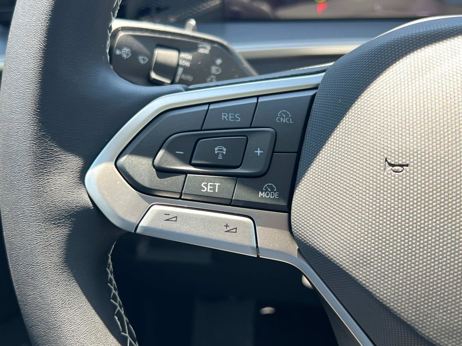 2025 Volkswagen Tiguan SE