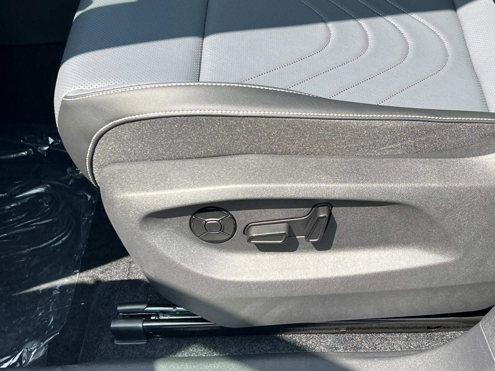 2025 Volkswagen Tiguan SE