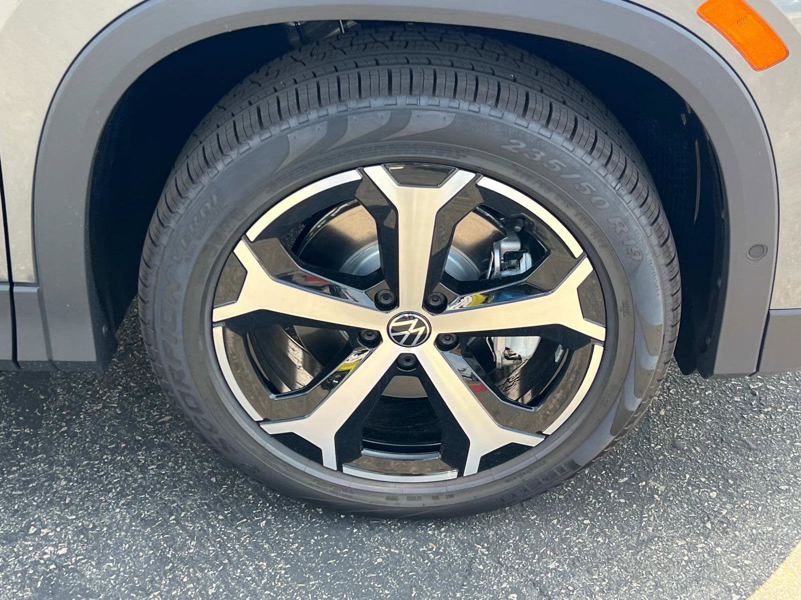 2025 Volkswagen Tiguan SE