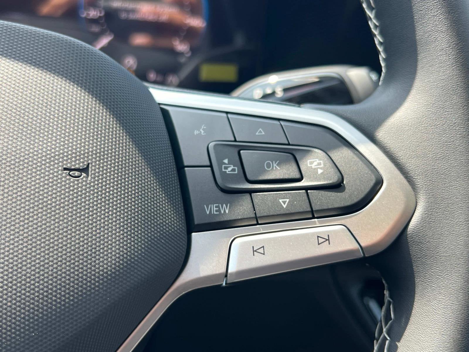 2025 Volkswagen Tiguan SE